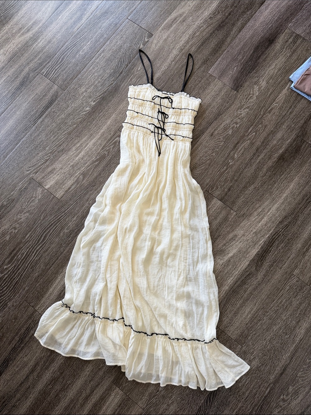 Jessica Simpson Cream Midi Sundress with Black Trim
